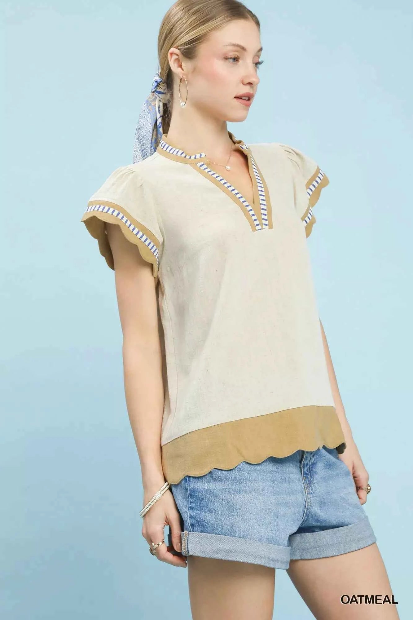 Umgee Contrast Scallop Trim Top