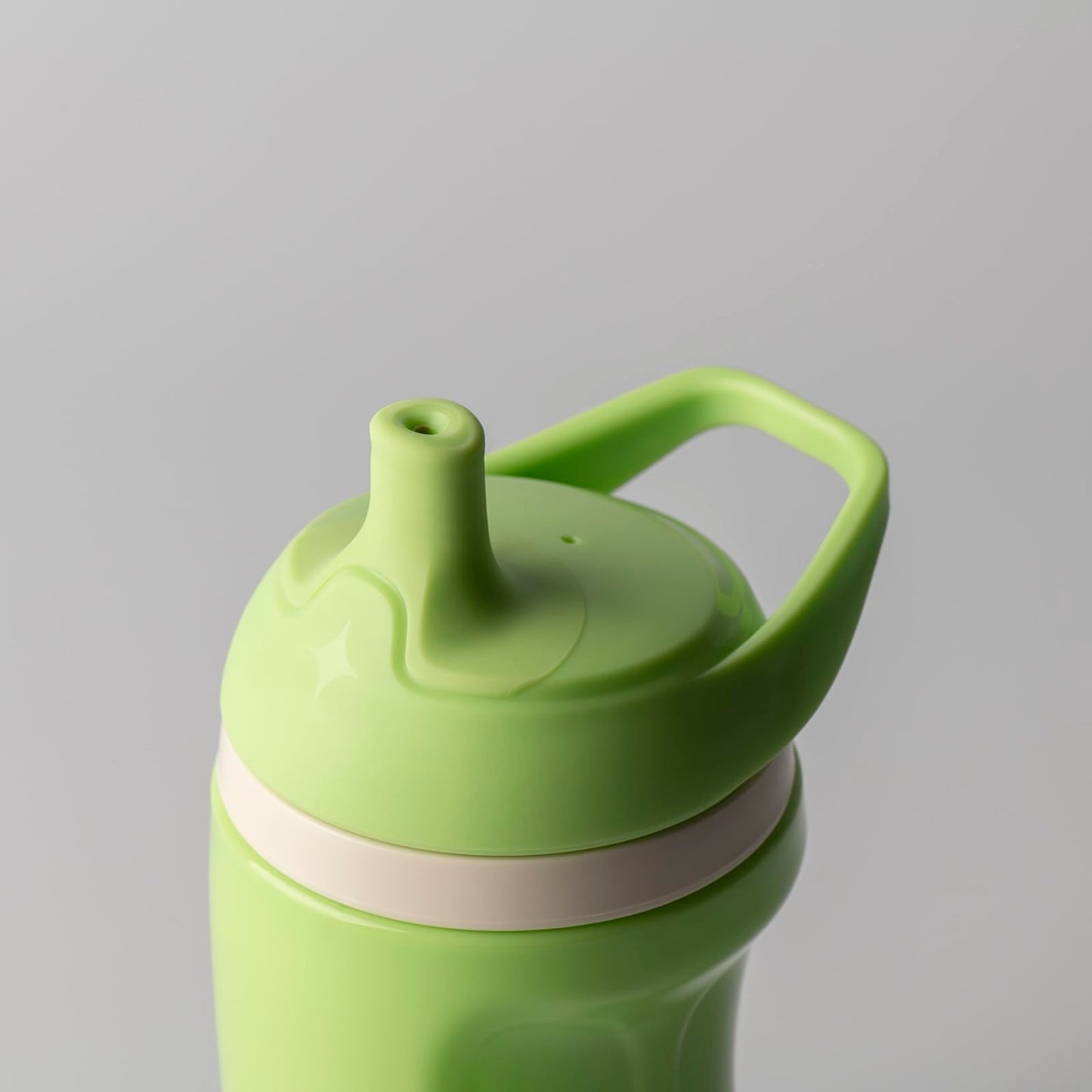 Tommee Tippee Insulated 9oz Sporty Spout Toddler Water Bottle, No Spill, Sippy Cups for Toddlers 1-3, Two-Piece Valve Helps Stop Spills, Light Blue & Orange, BPA Free, Pack of 2