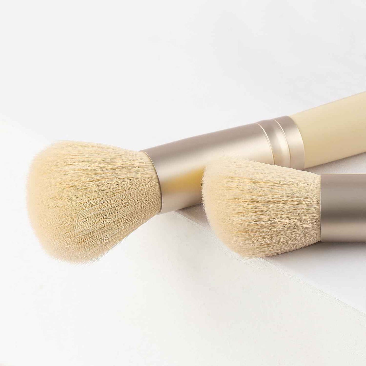 Real Perfection Makeup Brush Set 16 Pcs with 1 Eyebrow Razor Premium Synthetic Foundation Powder Concealers Eyeshadow Blush Makeup Brushes Make up Brushes Kit (Pink)