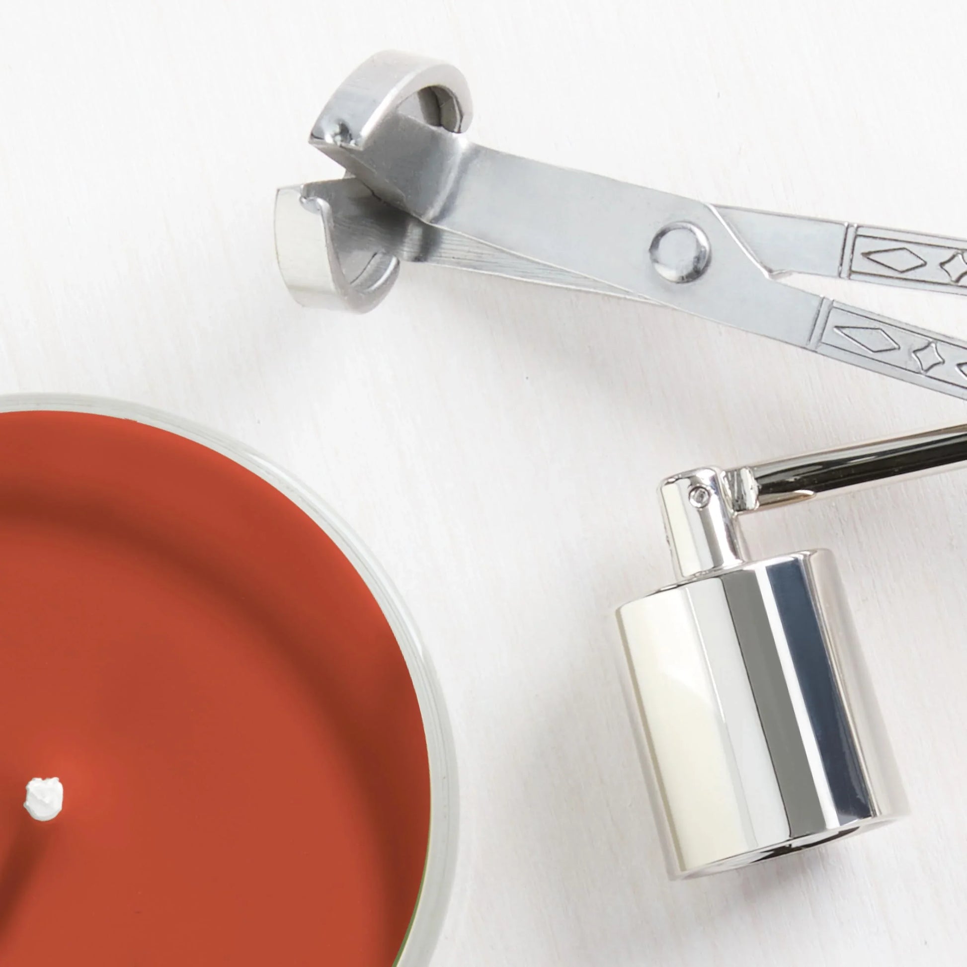 Yankee Candle Autumn Wreath, Fall Scented Candle, 22oz Large Jar with up to 150 Hour Burn Time - Jlhbookstore.store