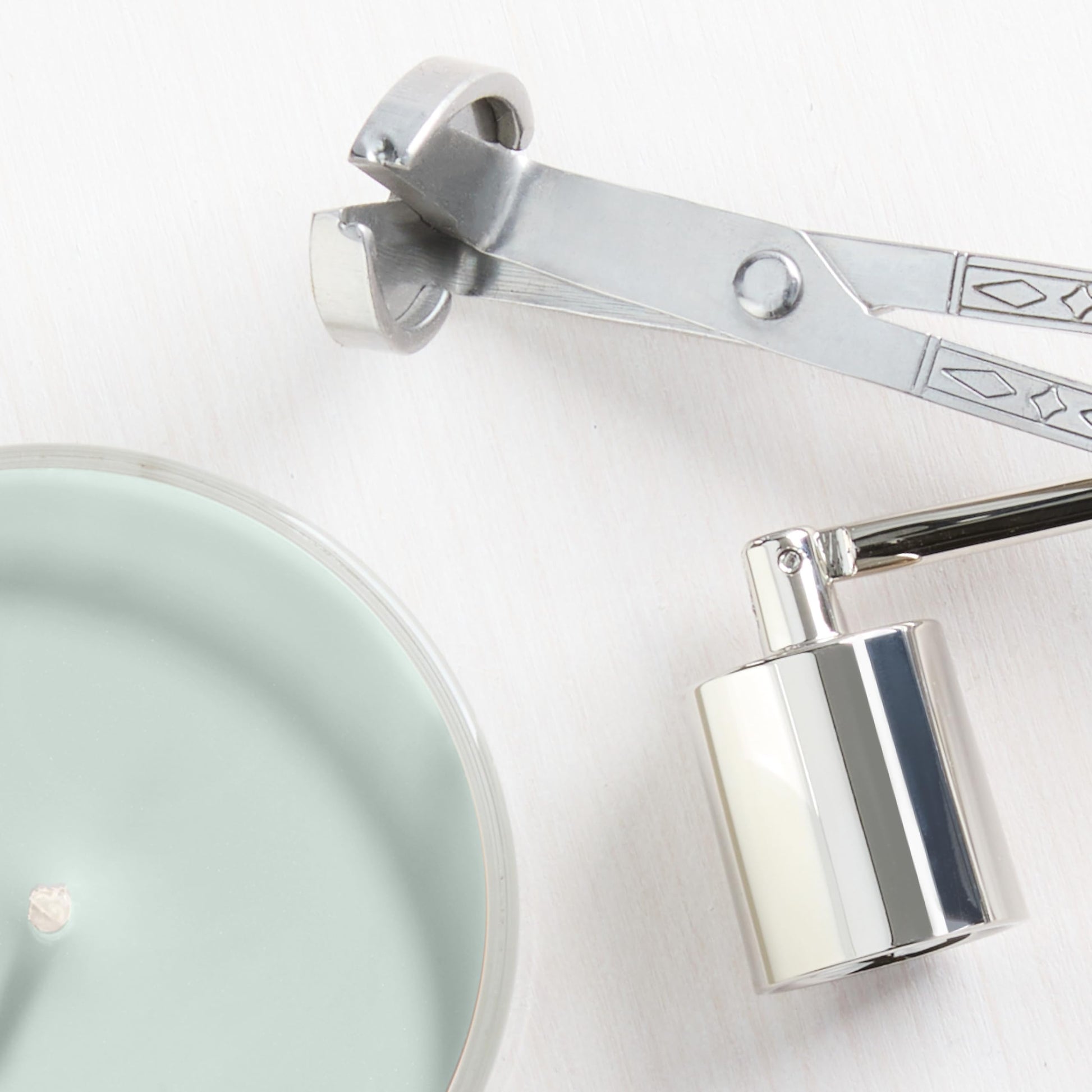 Yankee Candle, Balsam & Cedar Fall Scented Candle, 22oz Large Jar with up to 150 Hour Burn Time jlhbookstore.store