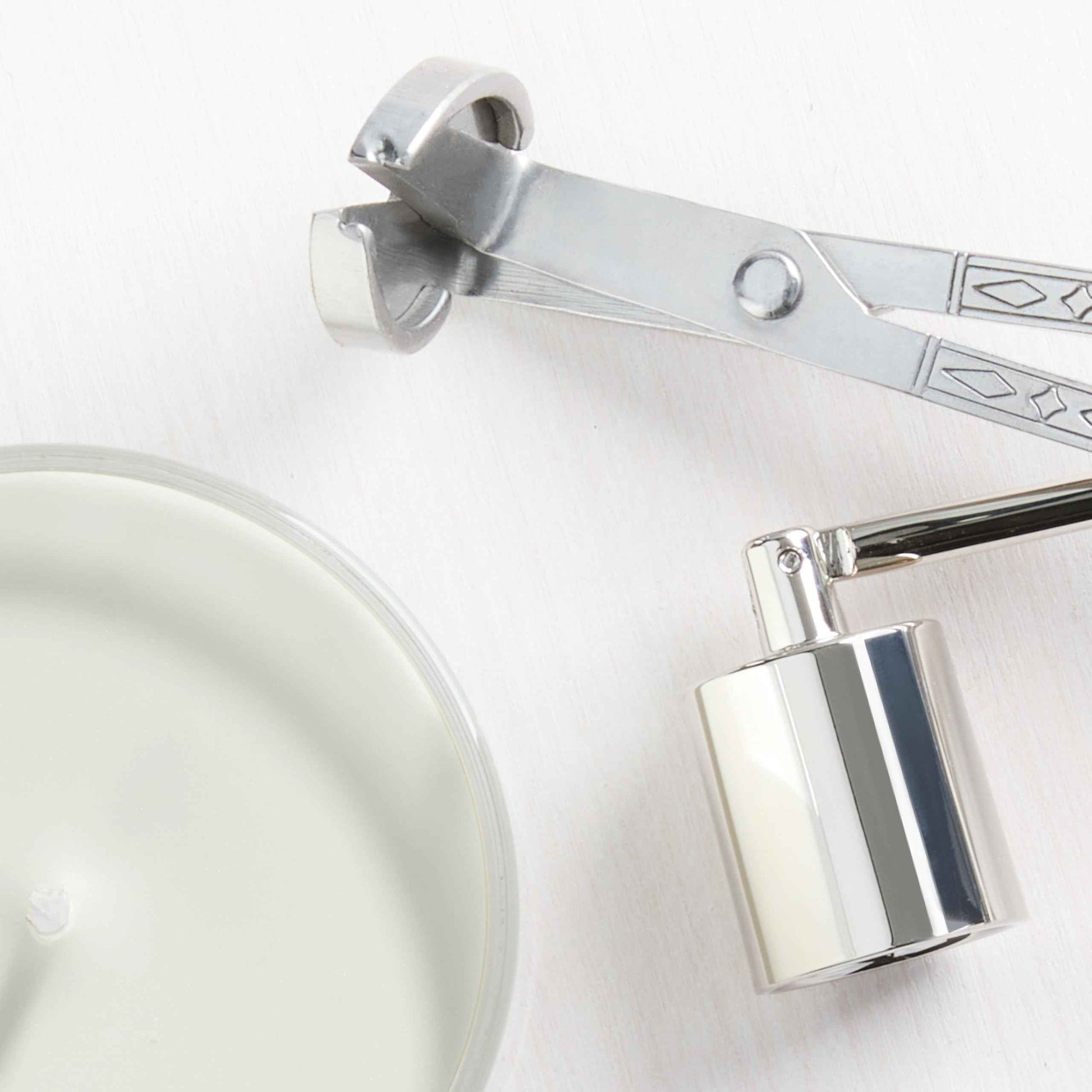 Yankee Candle Mid Summer's Night Scented Candle, 22oz Large Jar with up to 150 Hour Burn, Giftable