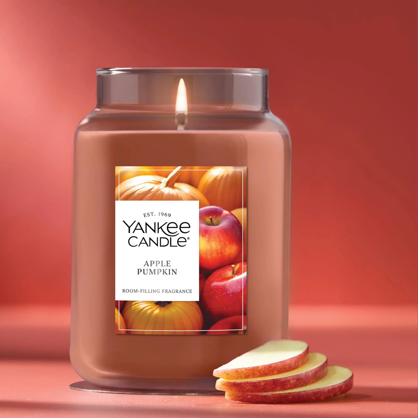 Yankee Candle Autumn Wreath, Fall Scented Candle, 22oz Large Jar with up to 150 Hour Burn Time jlhbookstore.store