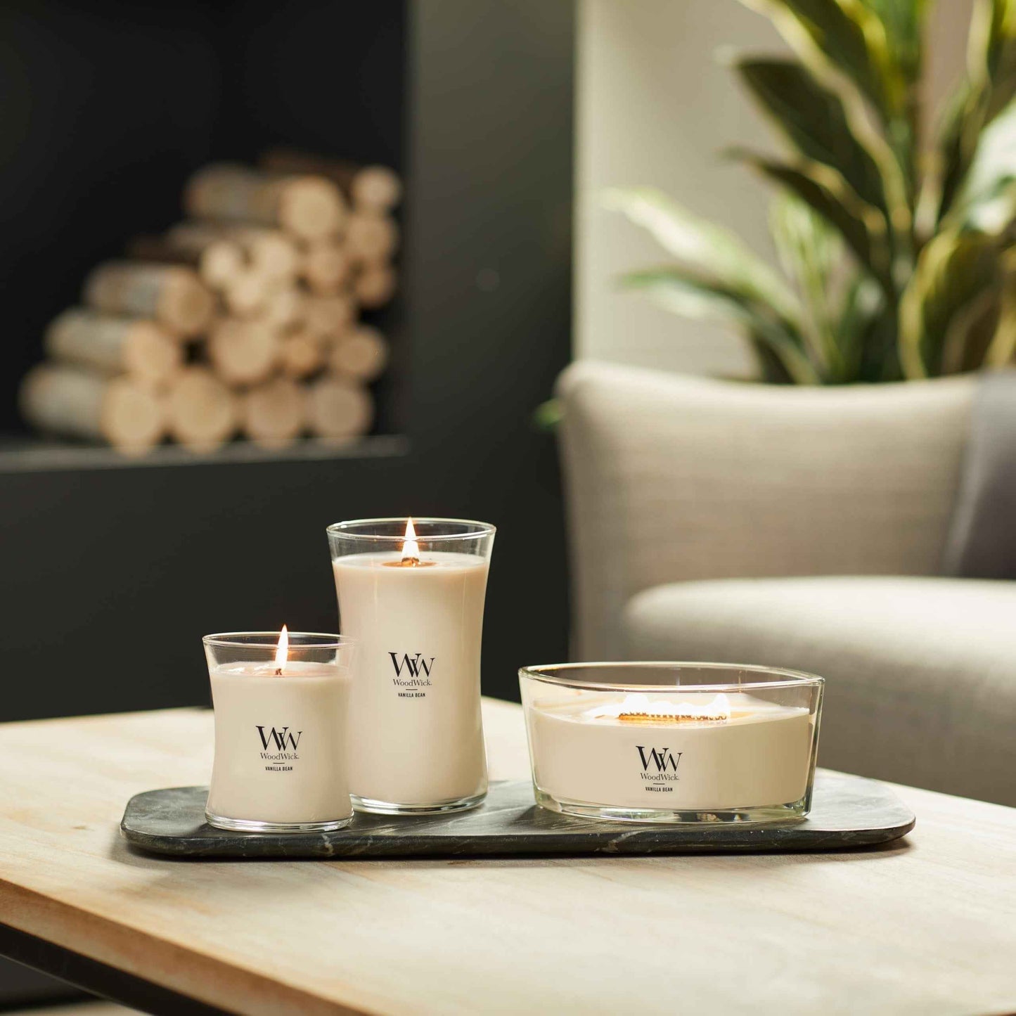 WoodWick Cinnamon Chai Holiday Candle Gifts for Women and Men, 9.7 oz Medium Hourglass Candle with Crackling Wick