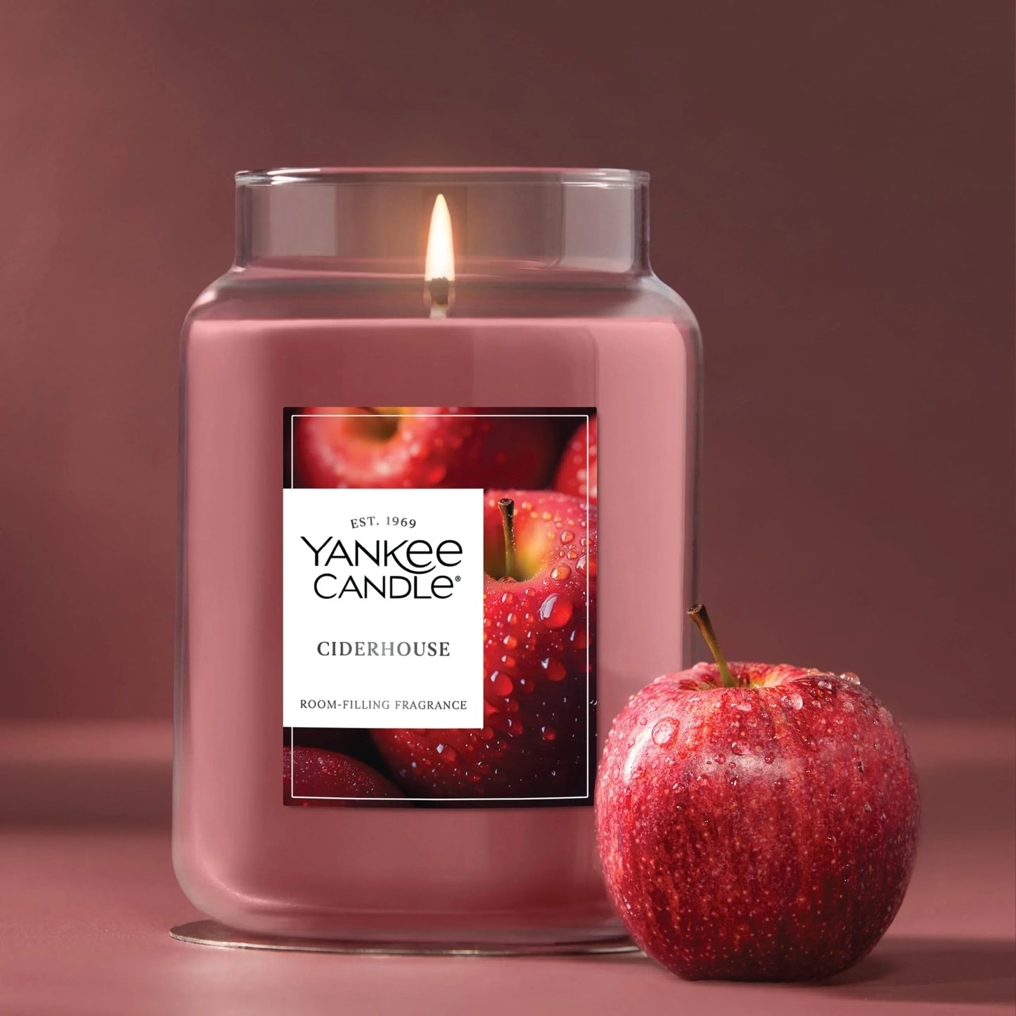 Yankee Candle Autumn Wreath, Fall Scented Candle, 22oz Large Jar with up to 150 Hour Burn Time jlhbookstore.store