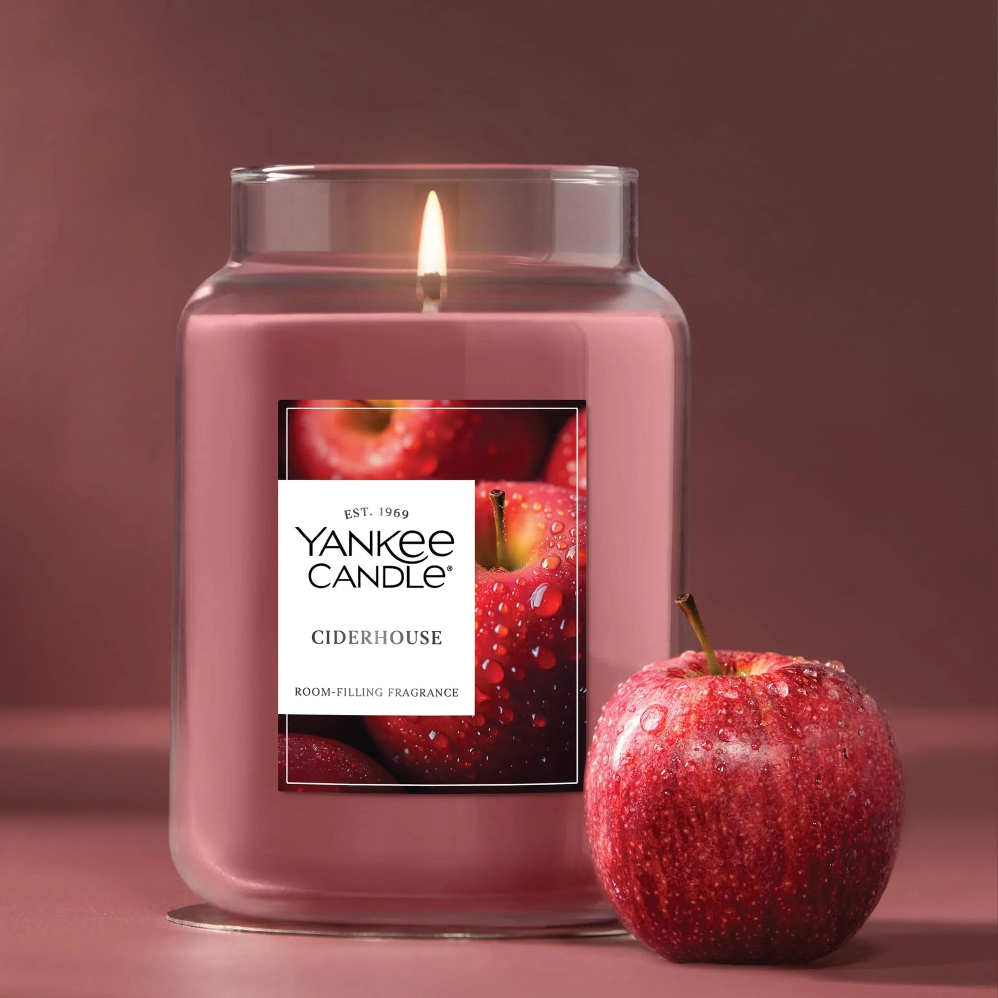 Yankee Candle Autumn Wreath, Fall Scented Candle, 22oz Large Jar with up to 150 Hour Burn Time jlhbookstore.store