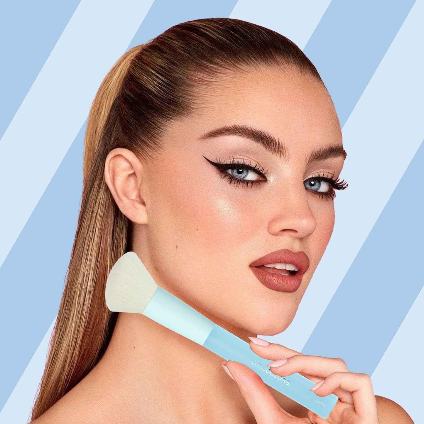 18-Pcs Makeup Brush Set for Beginners - Travel-Friendly with Soft Arthritis-Friendly Handles & Non-Shedding Bristles | Includes Storage Bag, Eyeshadow Brushes & Sponges (Multi-Color)