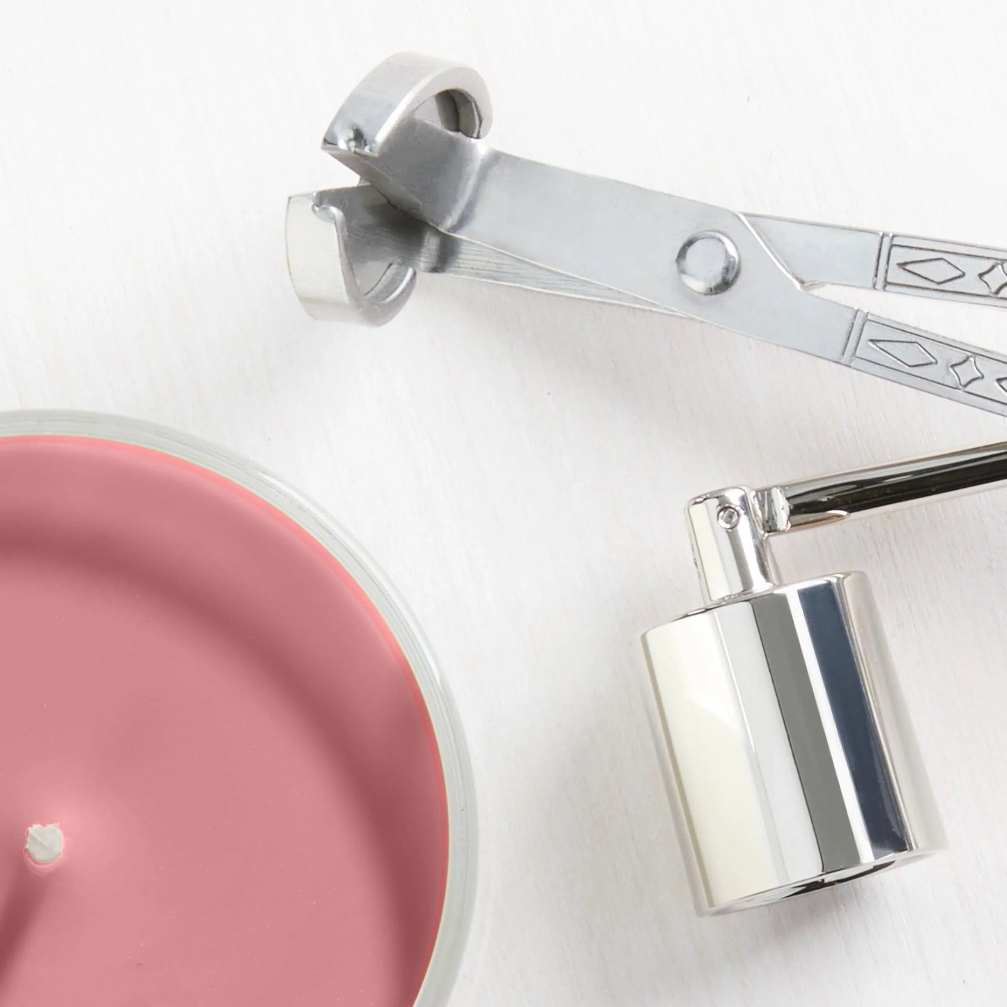 Yankee Candle Autumn Wreath, Fall Scented Candle, 22oz Large Jar with up to 150 Hour Burn Time jlhbookstore.store