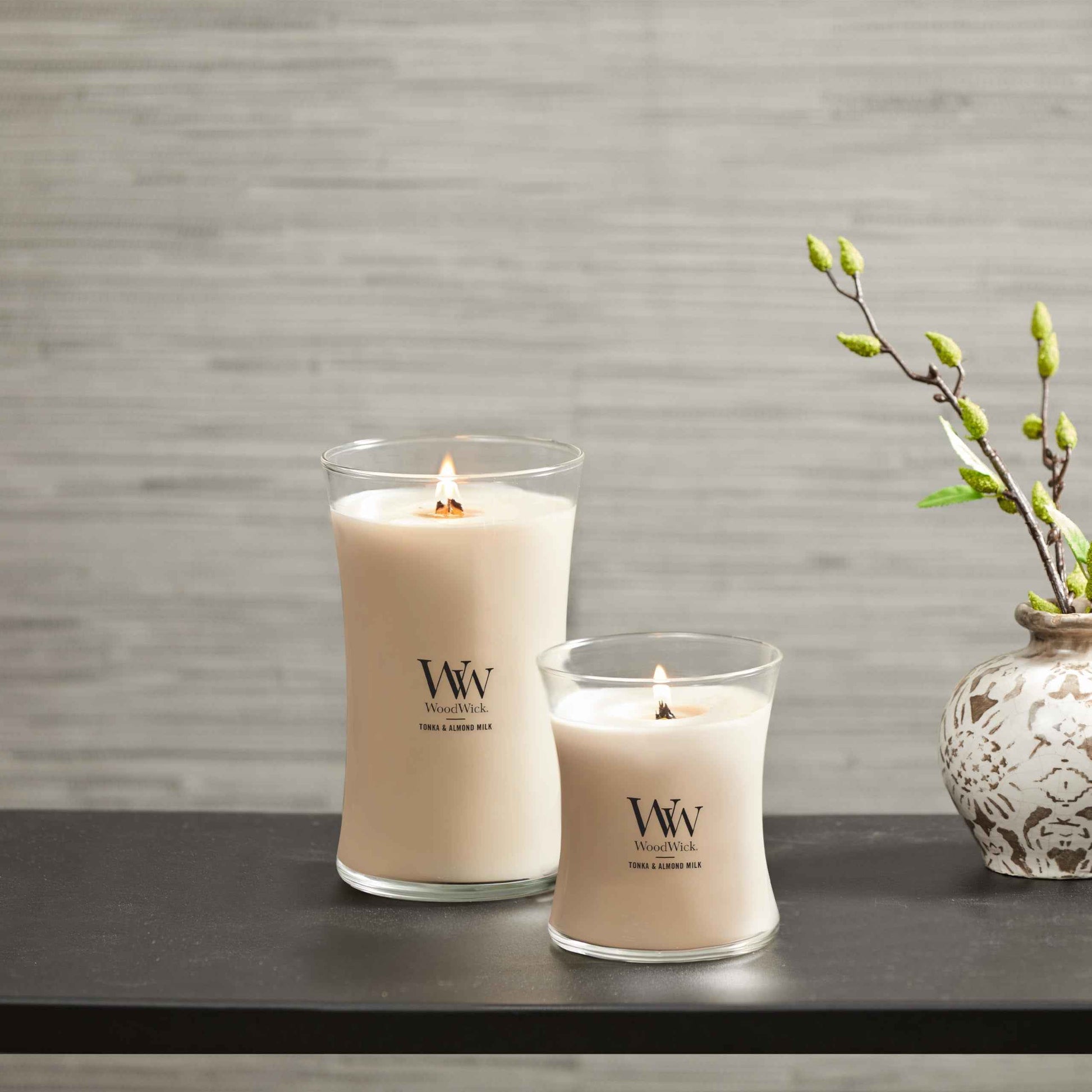 WoodWick Cinnamon Chai Holiday Candle Gifts for Women and Men, 9.7 oz Medium Hourglass Candle with Crackling Wick