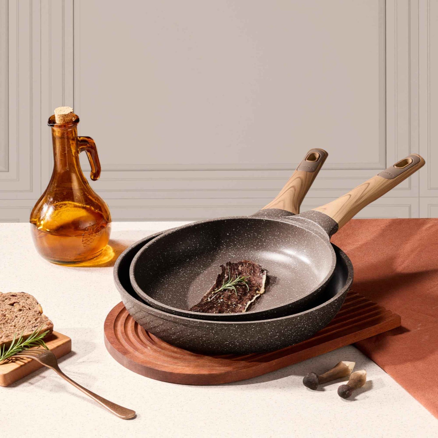 CAROTE Non Stick Frying Pan Skillet Set, Omelet Pan, Healthy Non Toxic Granite Chef Pan, Induction Compatible Egg Frying Pan with Heat-Resistant Handle, PFOA-Free,Black, 8"+10"+12"