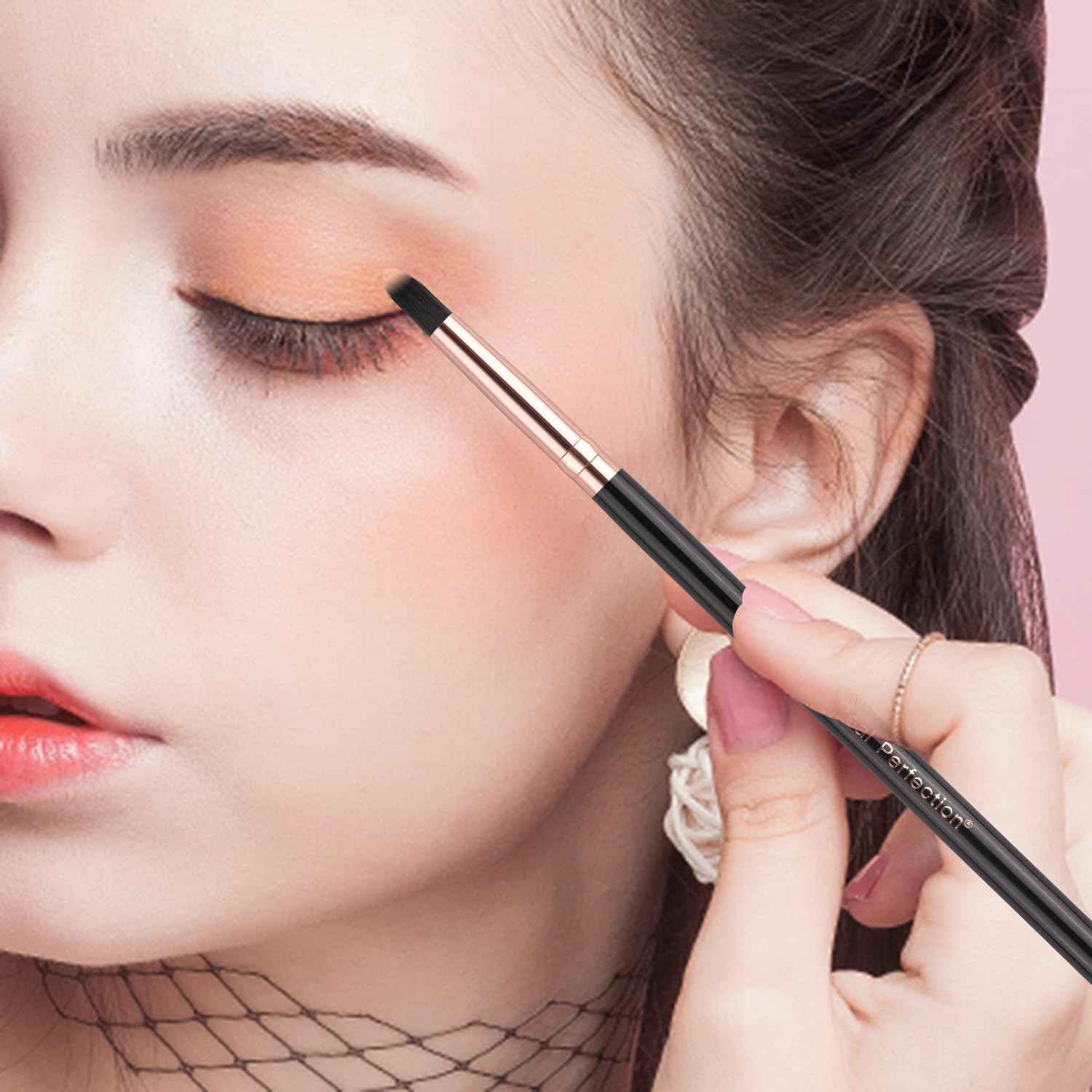 Real Perfection Makeup Brush Set 16 Pcs with 1 Eyebrow Razor Premium Synthetic Foundation Powder Concealers Eyeshadow Blush Makeup Brushes Make up Brushes Kit (Pink)