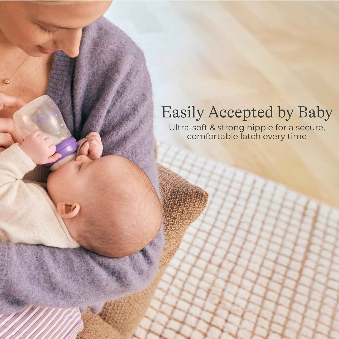 Lansinoh Anti-Colic Baby Bottles for Breastfeeding Babies, 8 Ounces, 3 Count, Includes 3 Medium Flow Nipples, Size M