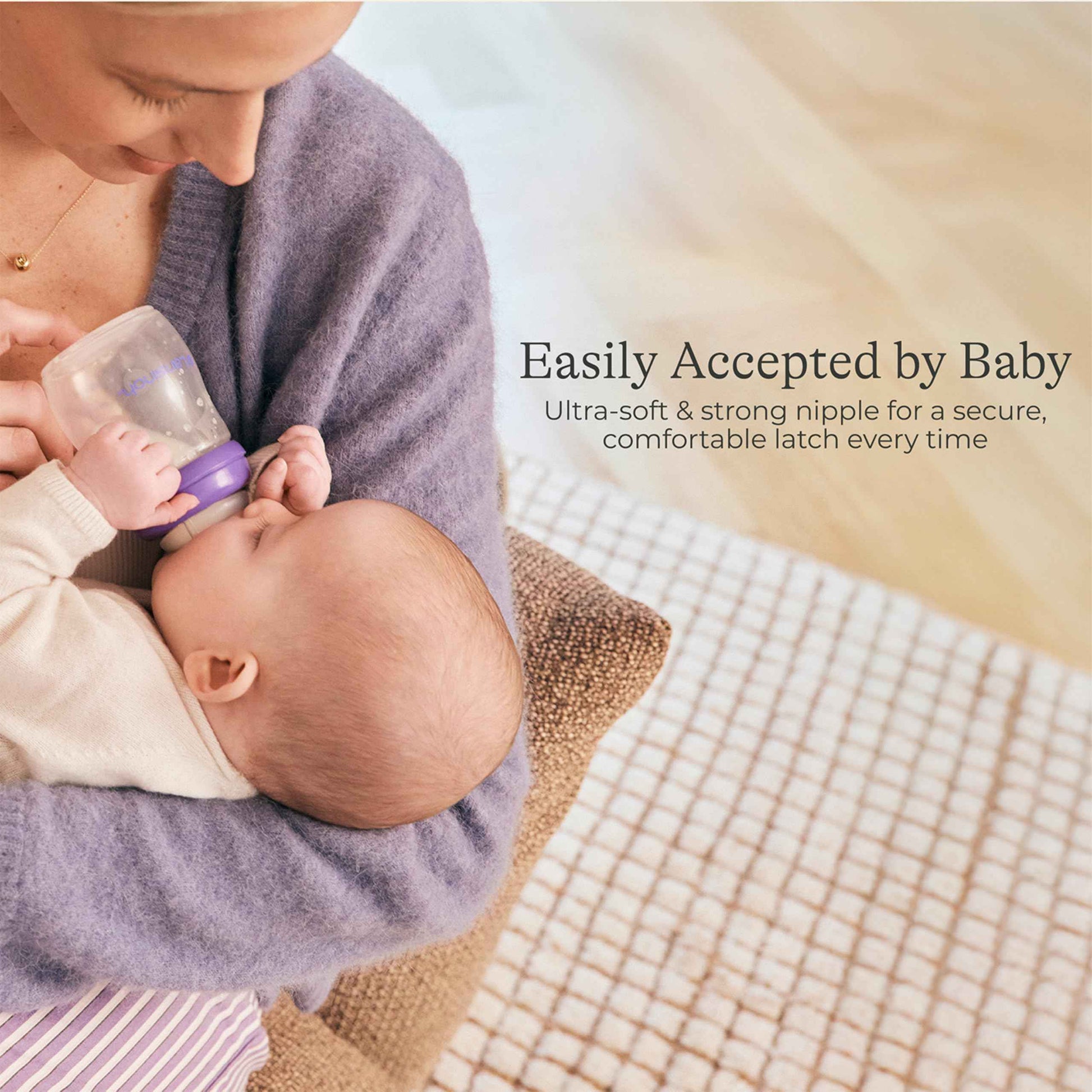 Lansinoh Anti-Colic Baby Bottles for Breastfeeding Babies, 8 Ounces, 3 Count, Includes 3 Medium Flow Nipples, Size M