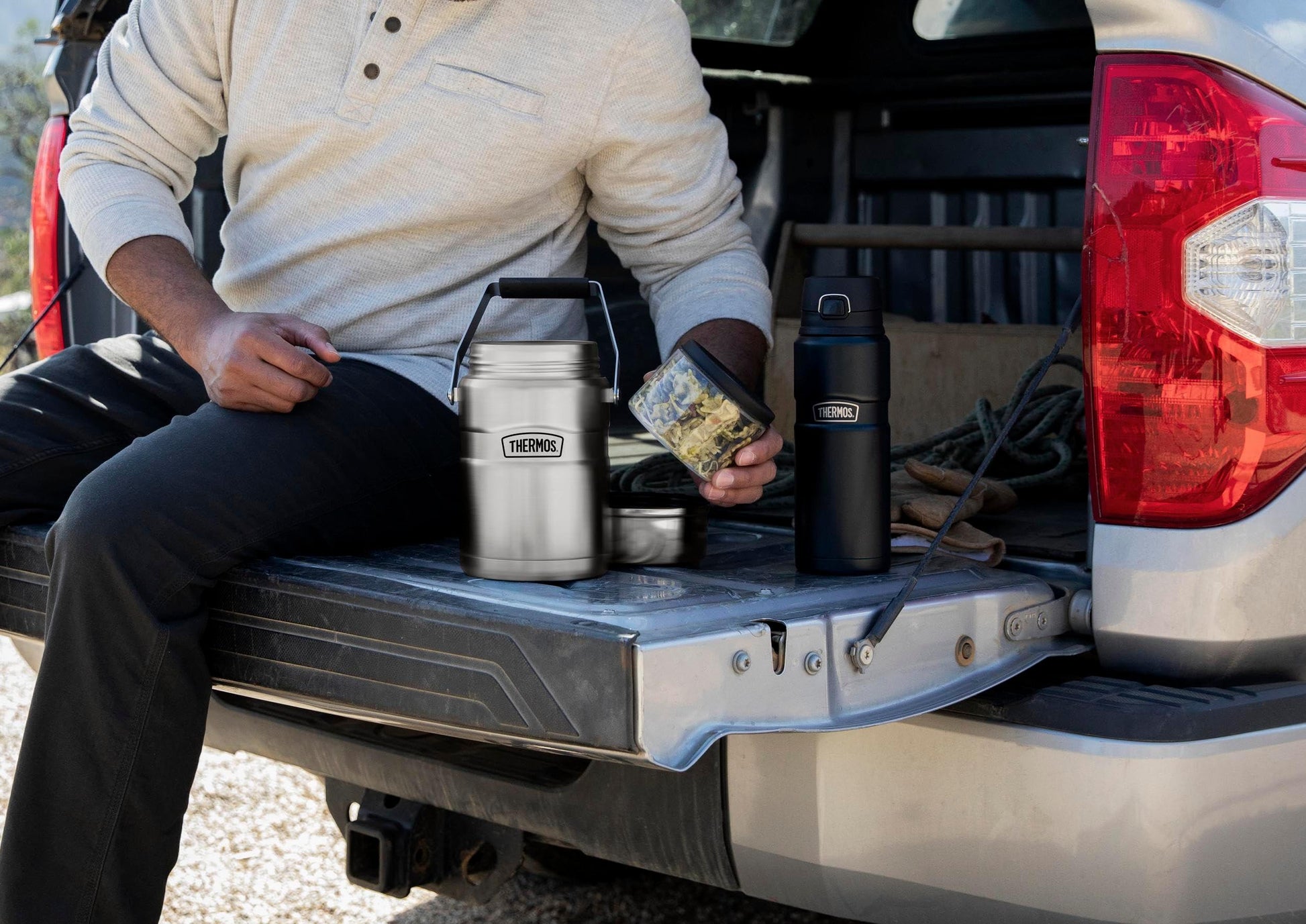 THERMOS Stainless King Vacuum-Insulated Food Jar with Spoon, 16 Ounce, Army Green jlhbookstore.store