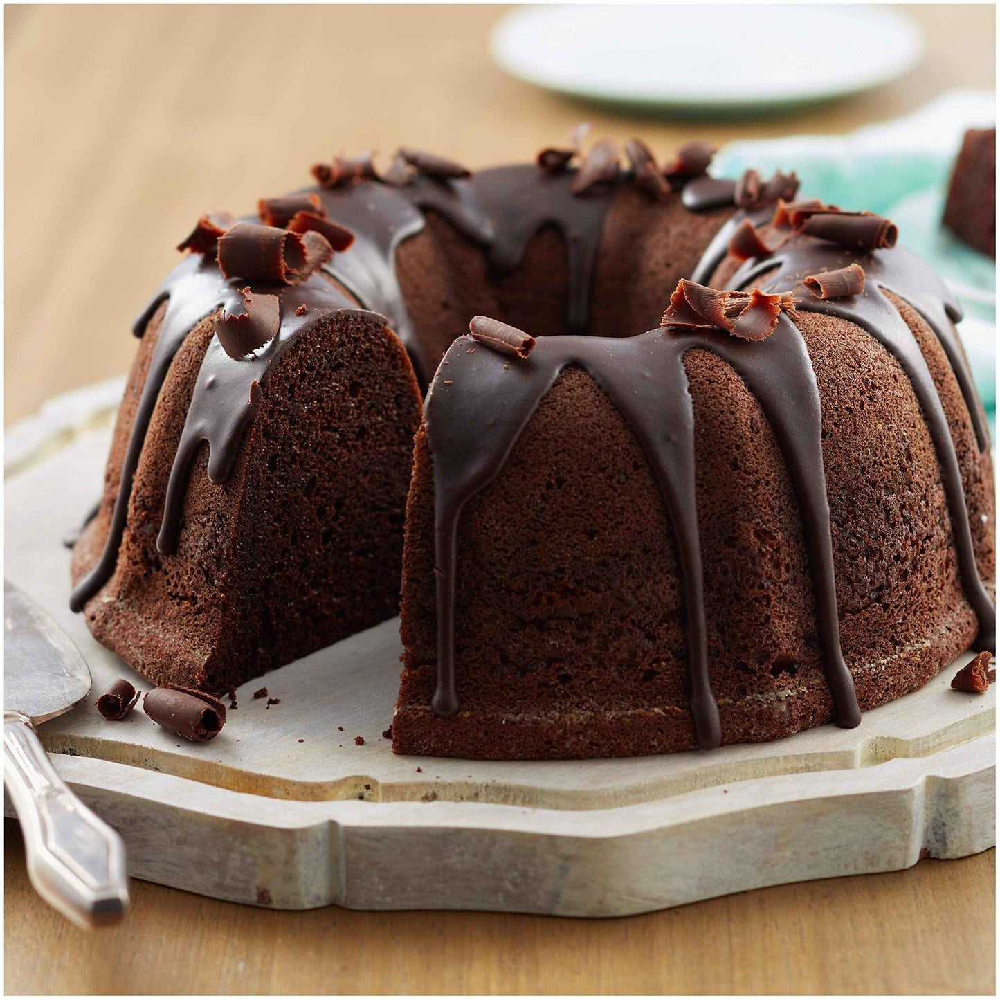 Wilton Gold Non-Stick 9.49 in Fluted Bundt Cake Pan, Stainless Steel Bakeware, Made without PFAS, Packaging May Vary