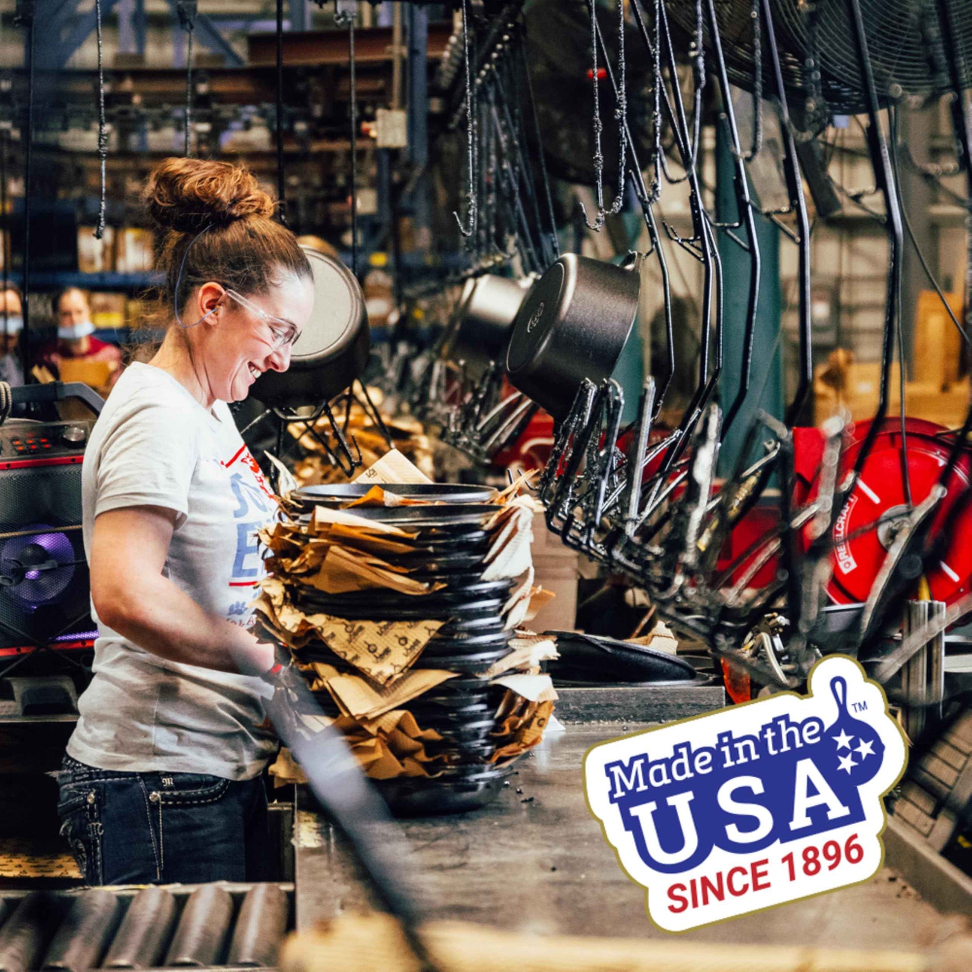 Lodge Cast Iron Loaf Pan 8.5x4.5 Inch, Black