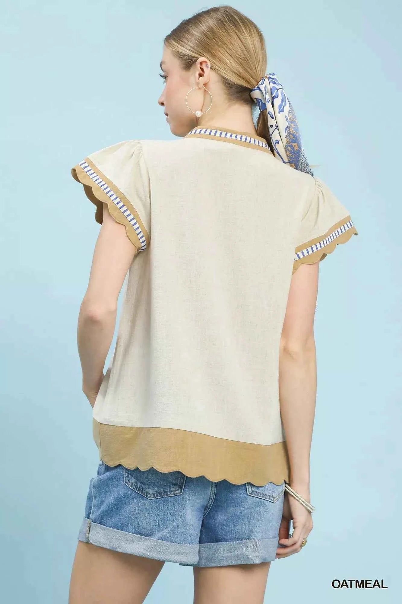 Umgee Contrast Scallop Trim Top